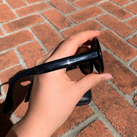 Harry Larry’s “Hippy” style sunglasses